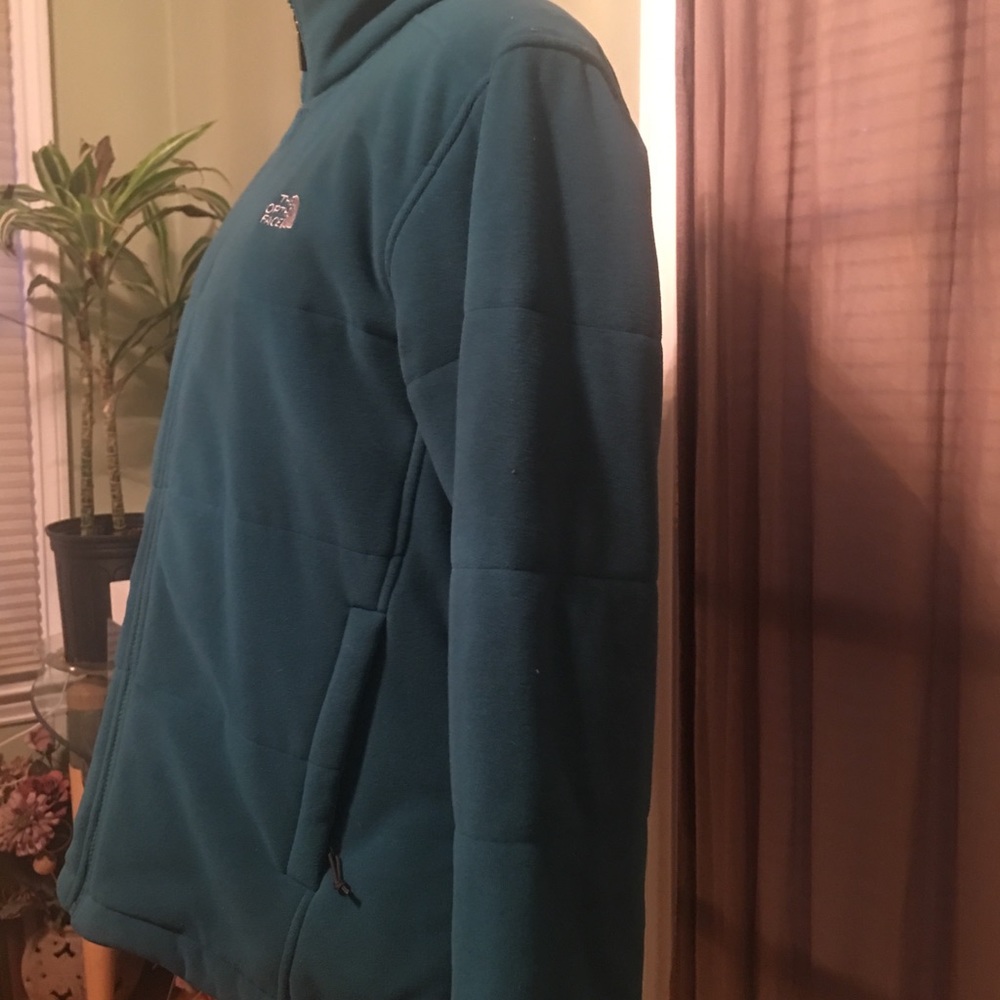 North Face Jacket 🧥 - Picture 4 of 6